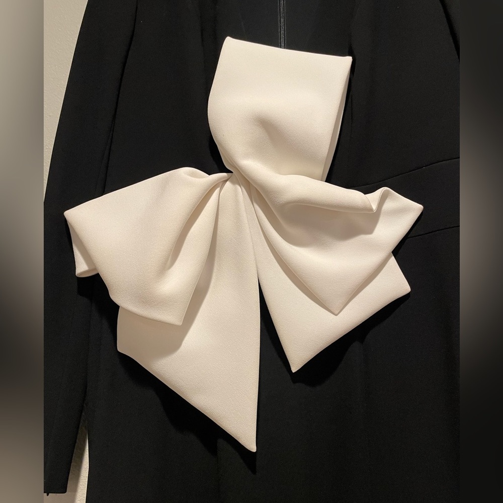 Paul’s Ke Dress View 2